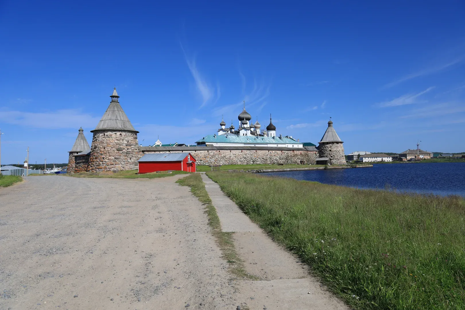 The view from the south. You can see the small electrical plant in the red building
